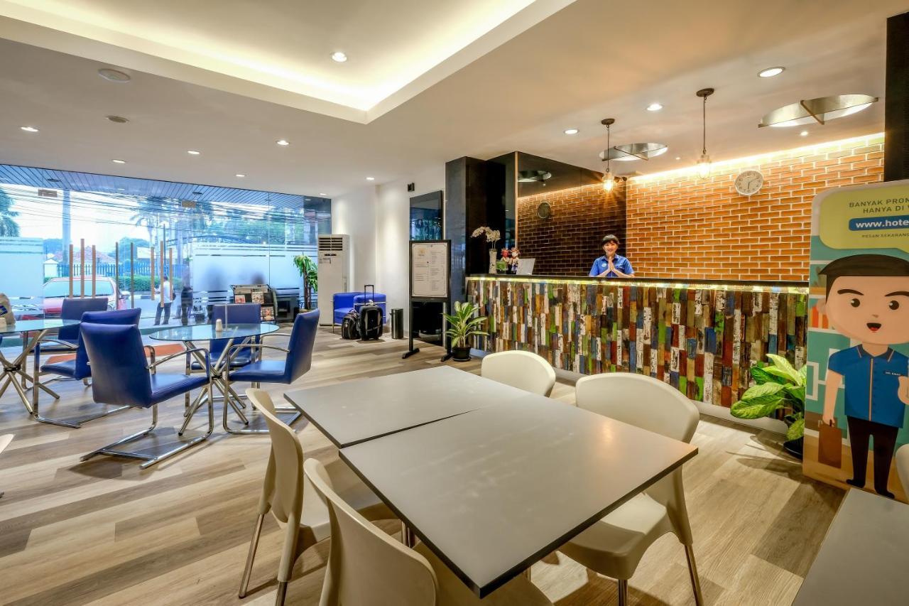 Hotel 88 Mangga Besar Raya 120 Jakarta By Wh Εξωτερικό φωτογραφία