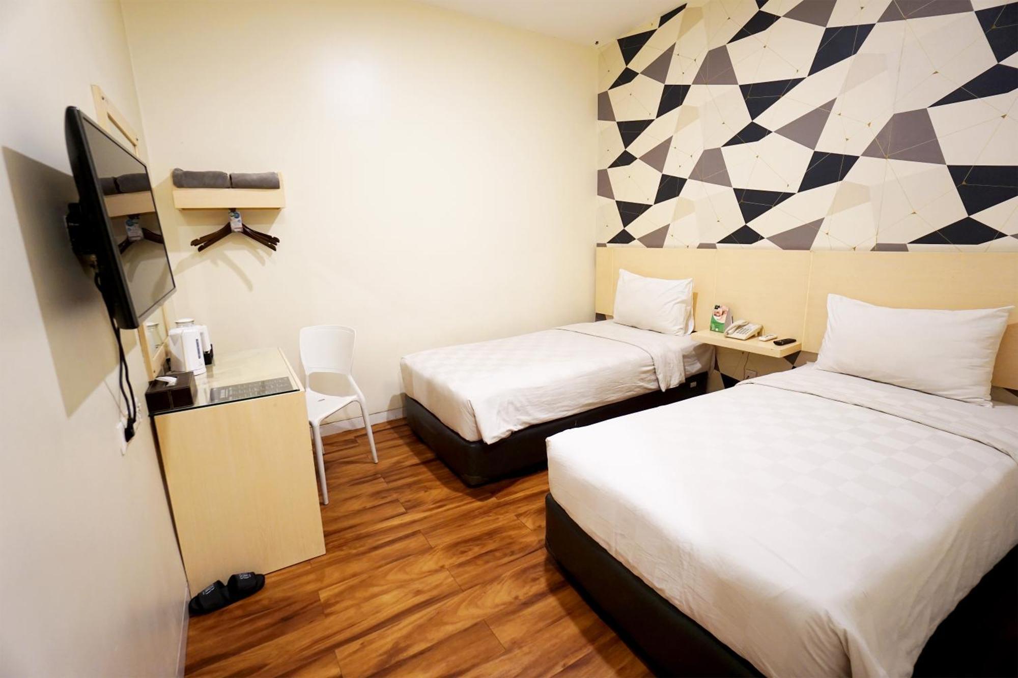 Hotel 88 Mangga Besar Raya 120 Jakarta By Wh Εξωτερικό φωτογραφία