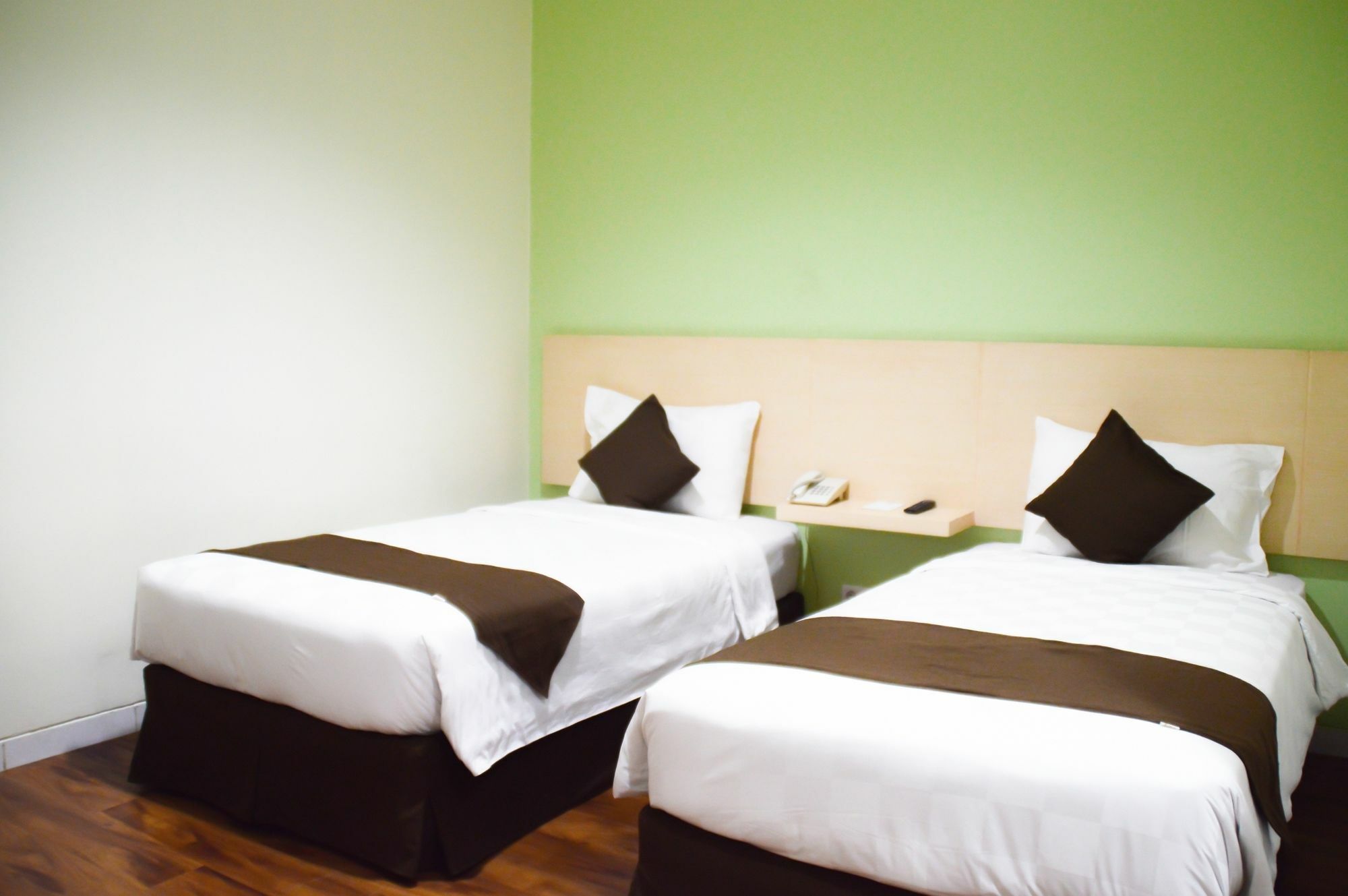 Hotel 88 Mangga Besar Raya 120 Jakarta By Wh Εξωτερικό φωτογραφία