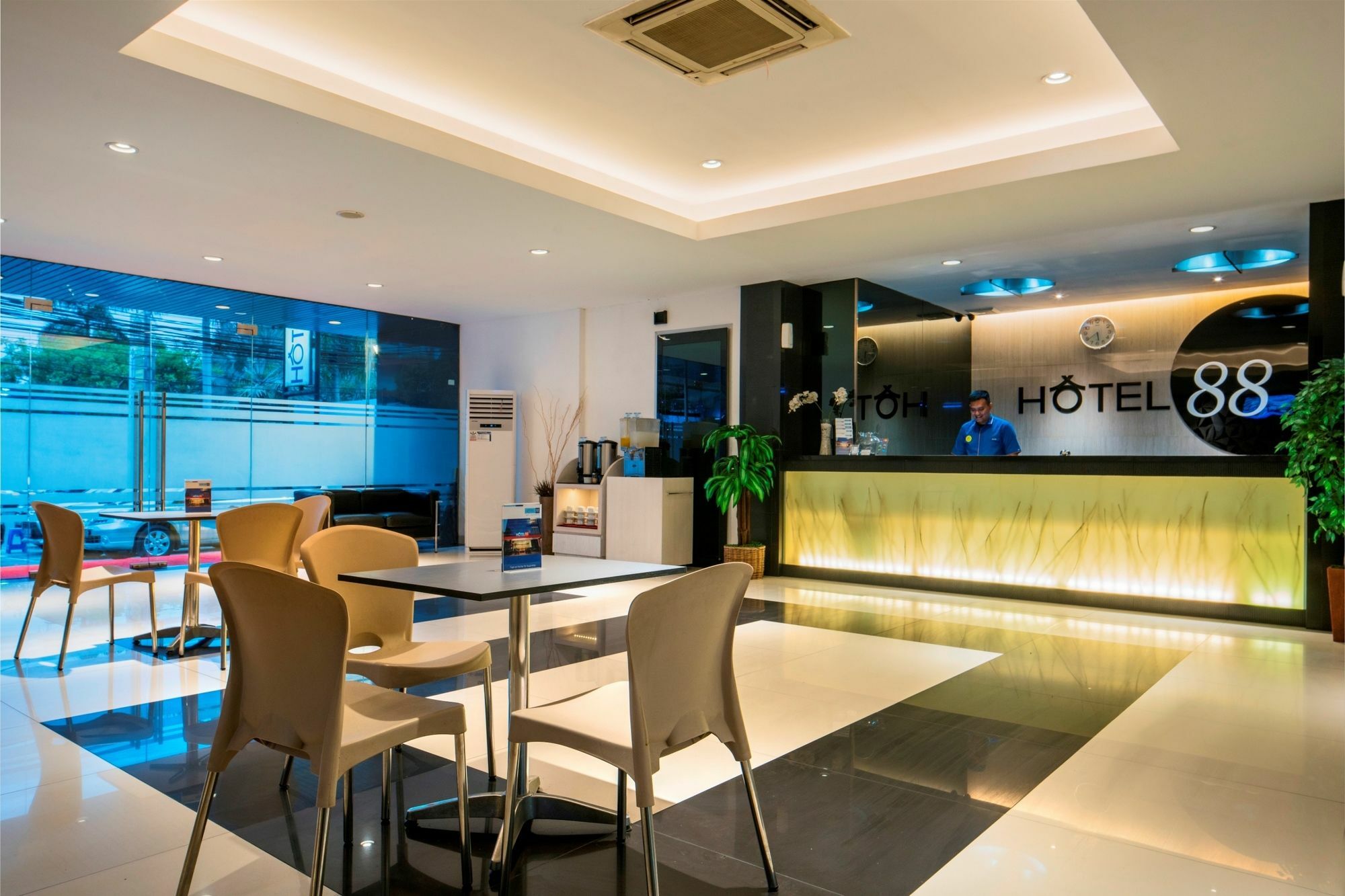 Hotel 88 Mangga Besar Raya 120 Jakarta By Wh Εξωτερικό φωτογραφία